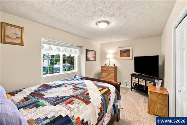 5331 Woodscape Dr SE, Salem, OR 97306