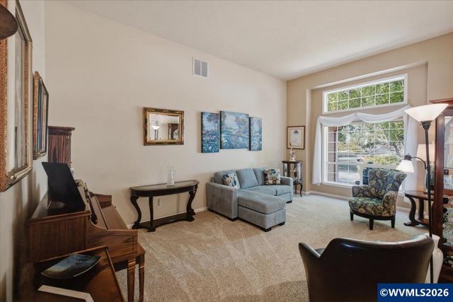 5331 Woodscape Dr SE, Salem, OR 97306