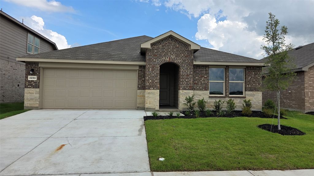4256 SUNNY BRANCH Lane, Fort Worth, TX 76036