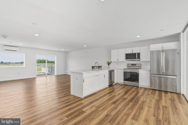 93 CORSAIR DR, Millville, NJ 08332