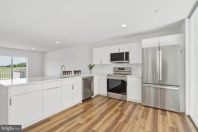 93 CORSAIR DR, Millville, NJ 08332