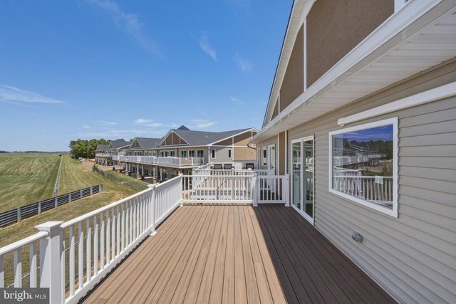 93 CORSAIR DR, Millville, NJ 08332