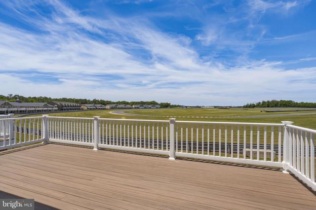 93 CORSAIR DR, Millville, NJ 08332
