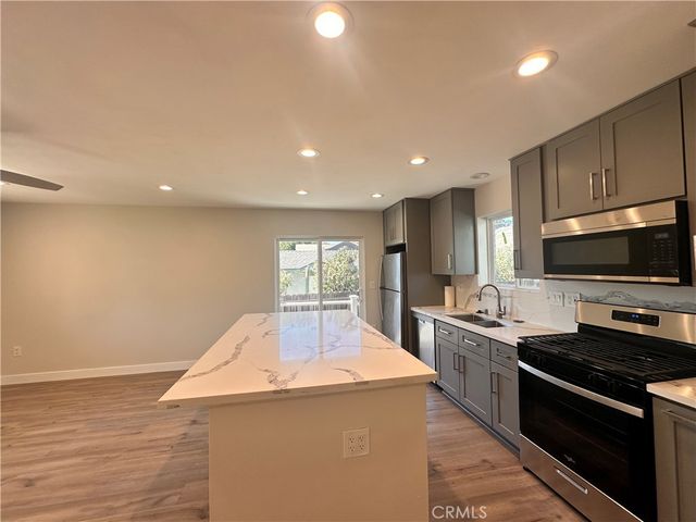 211 E Walnut 1, Monrovia, CA 91016