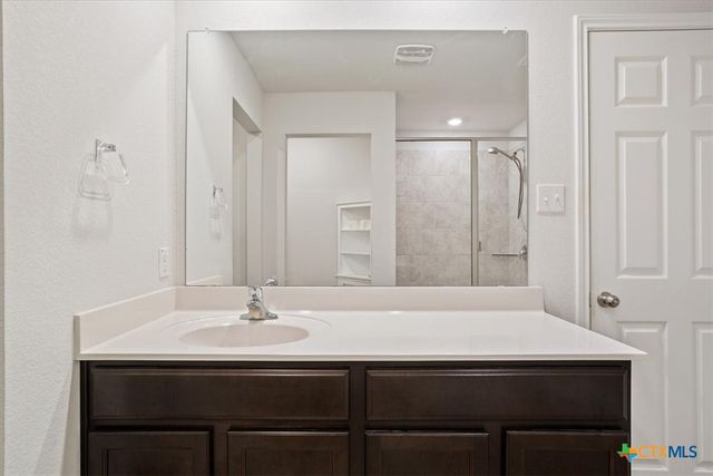 300 Jacquard Court, Troy, TX 76579