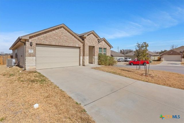 300 Jacquard Court, Troy, TX 76579