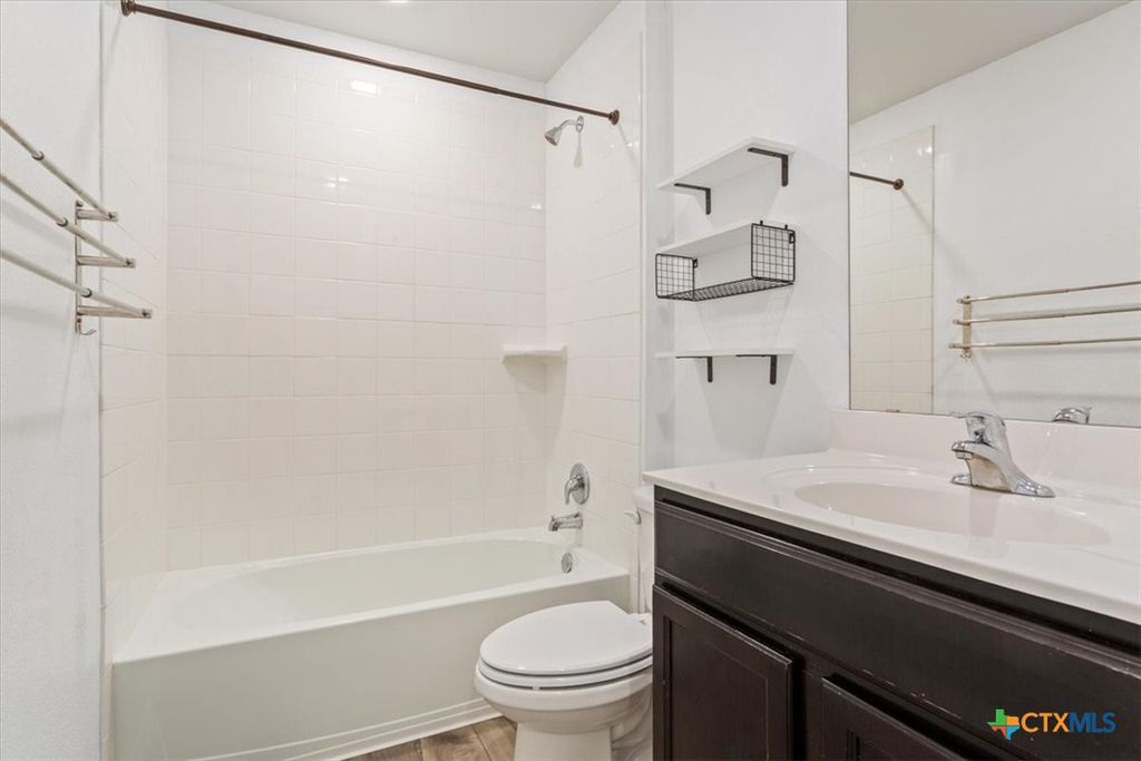 Image 21 of property listing at 300 Jacquard Court, Troy, TX 76579