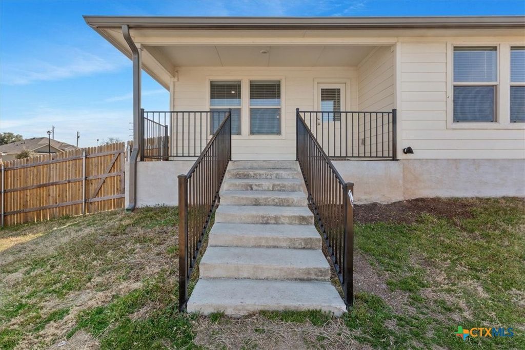 Image 23 of property listing at 300 Jacquard Court, Troy, TX 76579