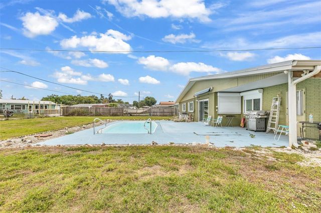 5527 FAIRWAY DRIVE S, Punta Gorda, FL 33982