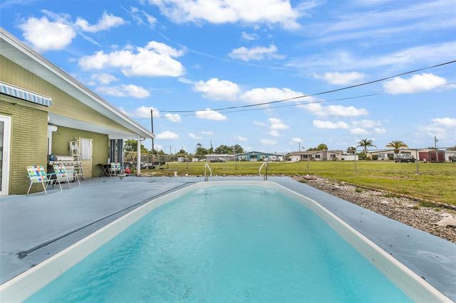 5527 FAIRWAY DRIVE S, Punta Gorda, FL 33982