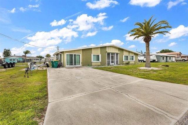 5527 FAIRWAY DRIVE S, Punta Gorda, FL 33982