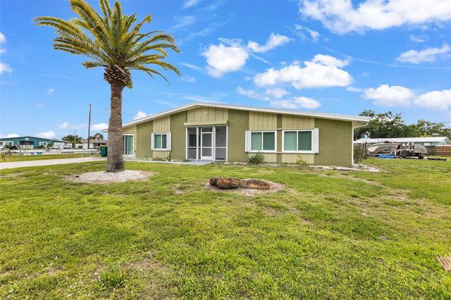 5527 FAIRWAY DRIVE S, Punta Gorda, FL 33982