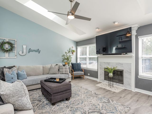 113 OAKTON Lane, Lake Villa, IL 60046
