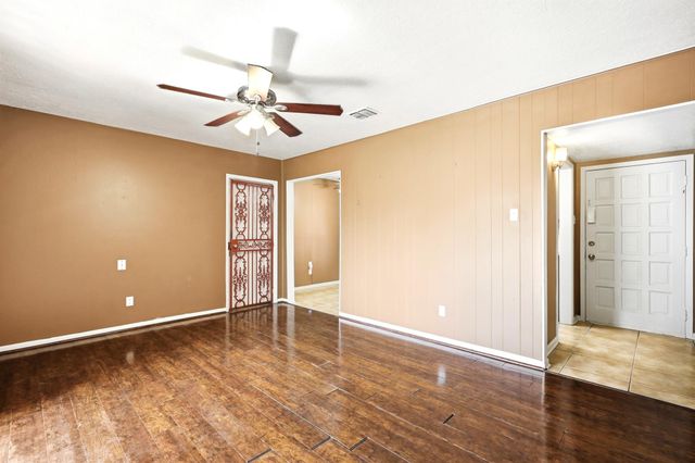 1507 Willow Rock Road, Houston, TX 77088