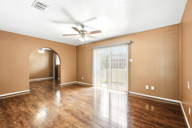 1507 Willow Rock Road, Houston, TX 77088