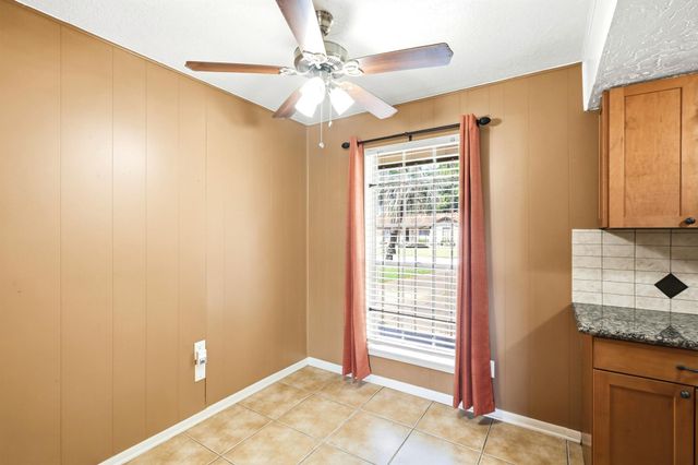 1507 Willow Rock Road, Houston, TX 77088