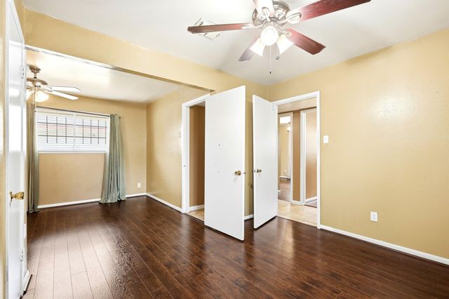 1507 Willow Rock Road, Houston, TX 77088