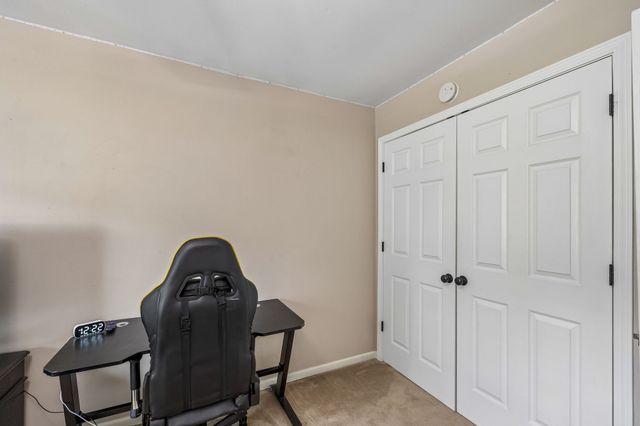 220 Lakewood Dr, Tullahoma, TN 37388