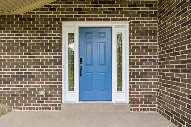 220 Lakewood Dr, Tullahoma, TN 37388