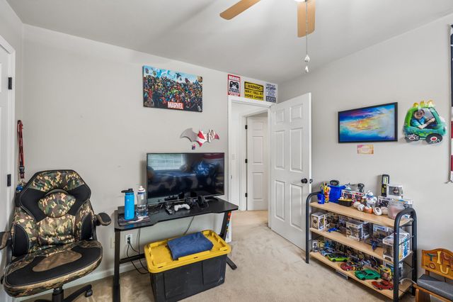220 Lakewood Dr, Tullahoma, TN 37388