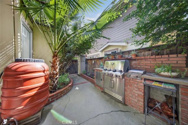 2902 Butter Creek, Pasadena, CA 91107