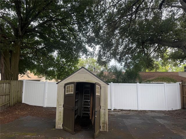 5118 LETITIA COURT, Tampa, FL 33624