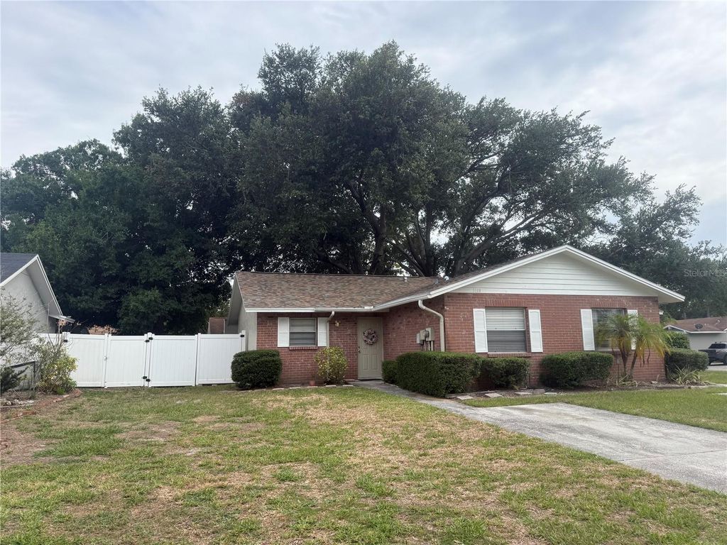 5118 LETITIA COURT, Tampa, FL 33624