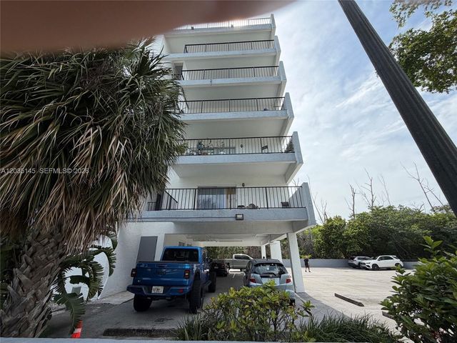 16508 NE 26th Avenue 201, North Miami Beach, FL 33160