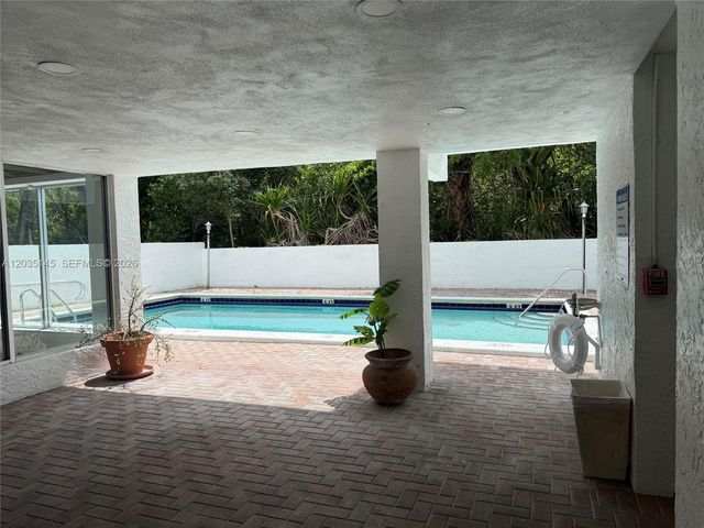 16508 NE 26th Avenue 201, North Miami Beach, FL 33160
