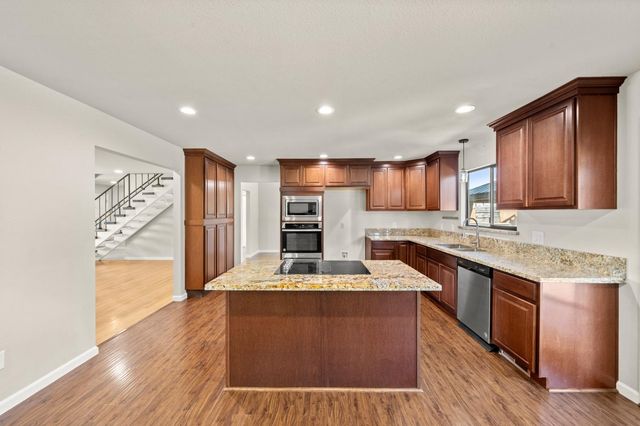 1315 Starlite Ln, Yuba City, CA 95991