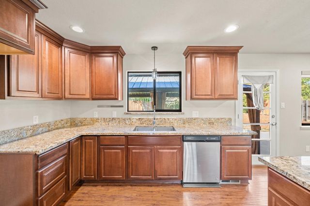 1315 Starlite Ln, Yuba City, CA 95991