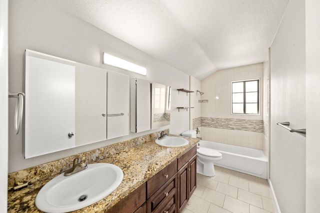 1315 Starlite Ln, Yuba City, CA 95991