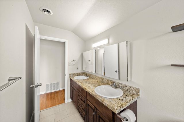 1315 Starlite Ln, Yuba City, CA 95991