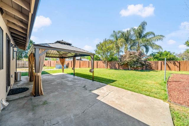 1315 Starlite Ln, Yuba City, CA 95991