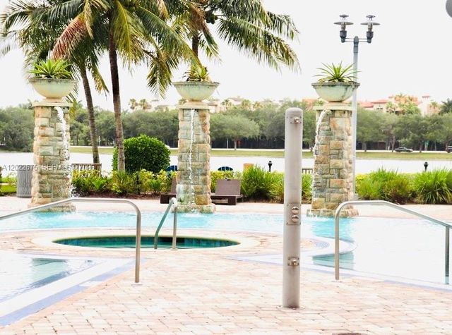 2681 N Flamingo Rd 2602S, Sunrise, FL 33323