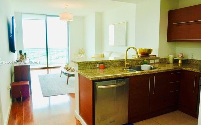 2681 N Flamingo Rd 2602S, Sunrise, FL 33323