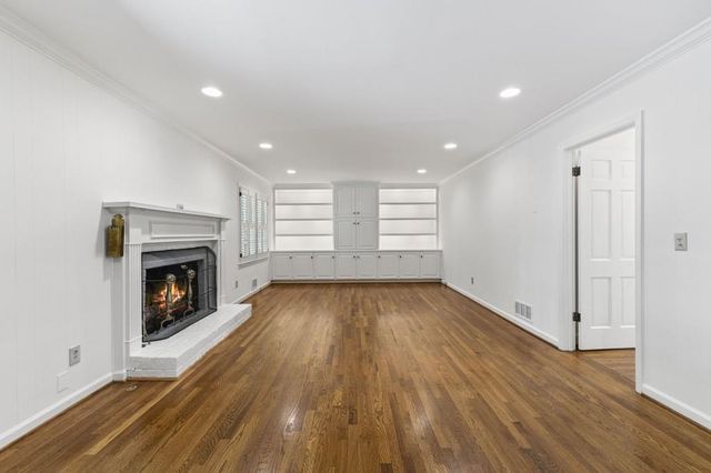 6770 River Springs Lane, Atlanta, GA 30328