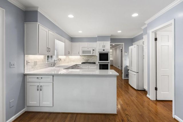 6770 River Springs Lane, Atlanta, GA 30328