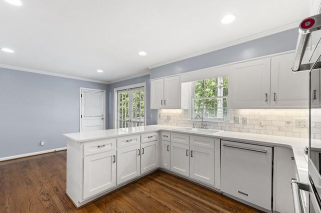 6770 River Springs Lane, Atlanta, GA 30328
