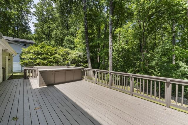 6770 River Springs Lane, Atlanta, GA 30328