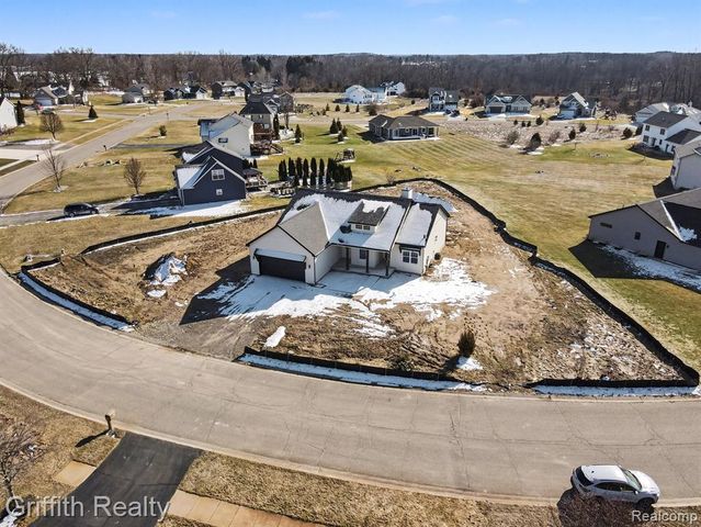 2878 Clivedon Road, Howell, MI 48843