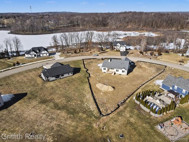 2878 Clivedon Road, Howell, MI 48843