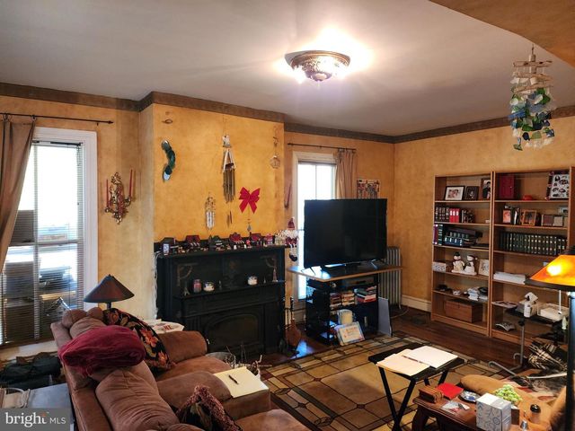 2307 COOPER RD, Atco, NJ 08004