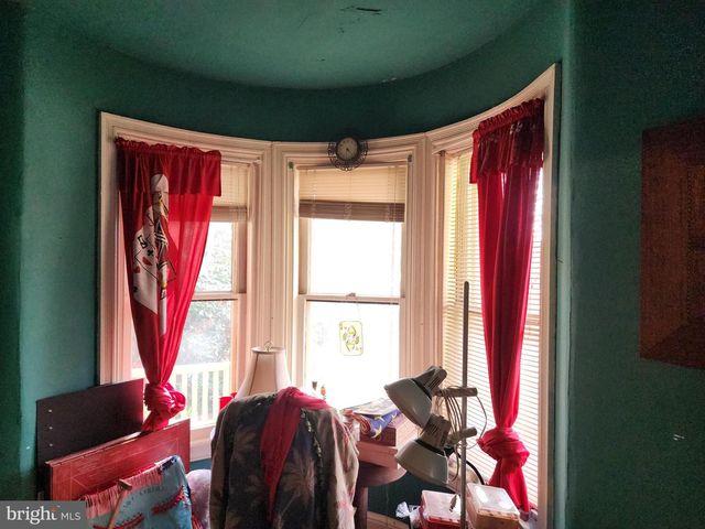 2307 COOPER RD, Atco, NJ 08004