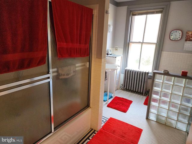 2307 COOPER RD, Atco, NJ 08004