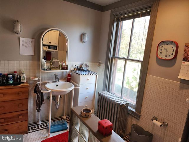 2307 COOPER RD, Atco, NJ 08004