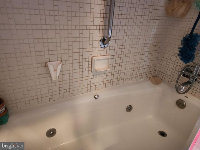 2307 COOPER RD, Atco, NJ 08004