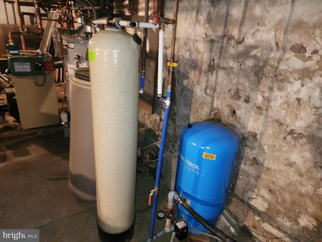 2307 COOPER RD, Atco, NJ 08004