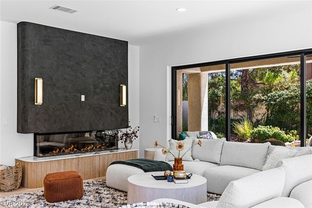10205 Orkiney Drive, Las Vegas, NV 89144