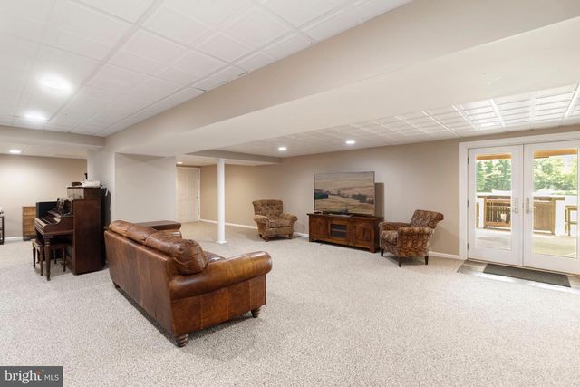 11 BEAVERS RD, Califon, NJ 07830